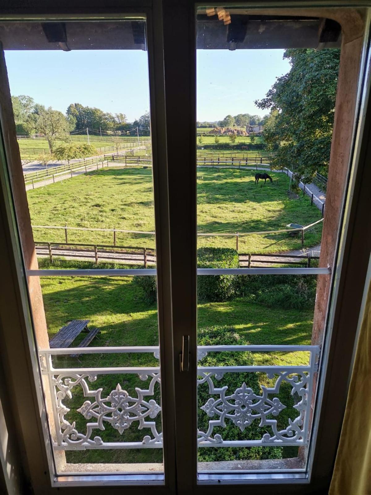 Bed and Breakfast Manoir Du Taillis Heugon Экстерьер фото